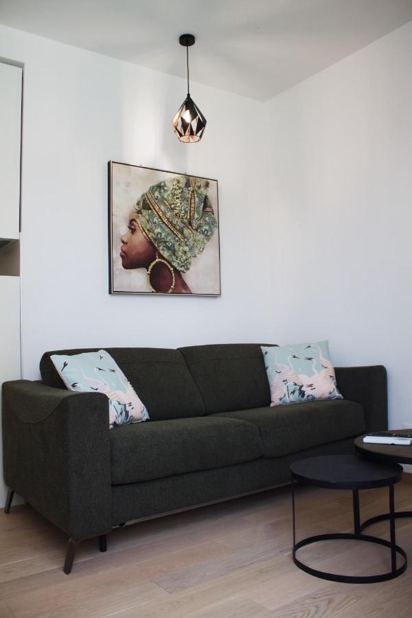 Cozy Seaside Apartment With Pool & Terrace สปลิท ภายนอก รูปภาพ
